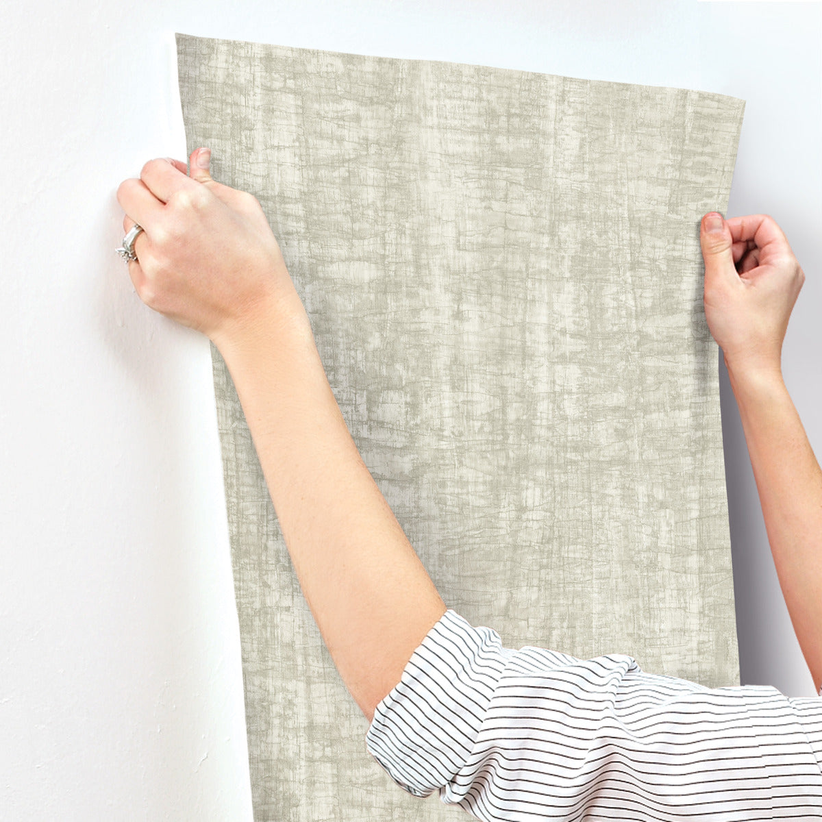 Monteverde Grey Wallpaper (56 SqFt)